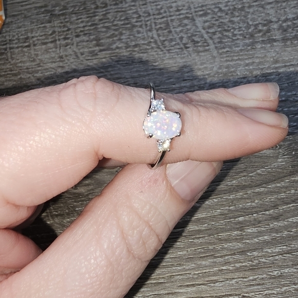 OPAL Silver Fashion Ring - Multiple Sizes - Picture 4 of 4